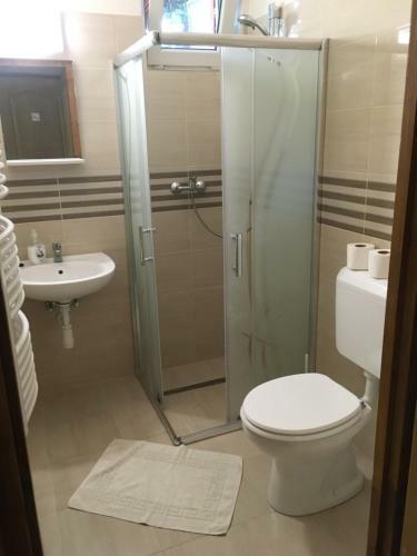 Hostal Vasmacska Panzi�
