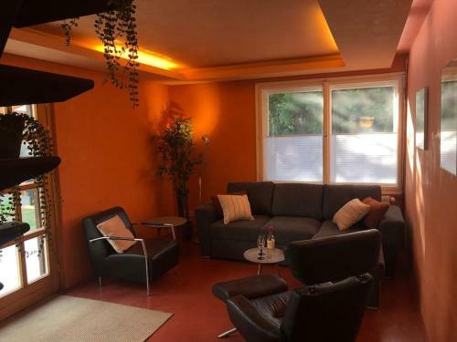Modern Holiday Home In Holiday Park With Lake