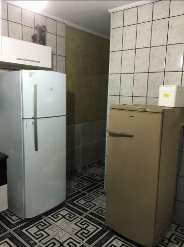 Casa Com Piscina � Menos de 100 Metros Da Praia
