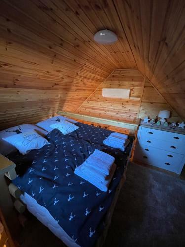 Hunting Lodge Lip�t