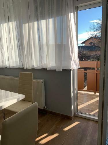 Apartamento Modern Two Bedroom Flat With Balcony