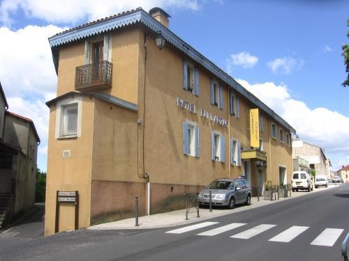 Bed & Breakfast Chambres Et Table D'h�tes Ancien Hotel Du Larzac