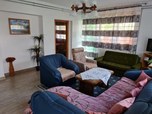 Gy�ngyvir�g Apartman Lenti