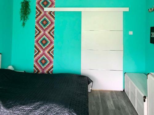 �va Apartman, Helikon-liget