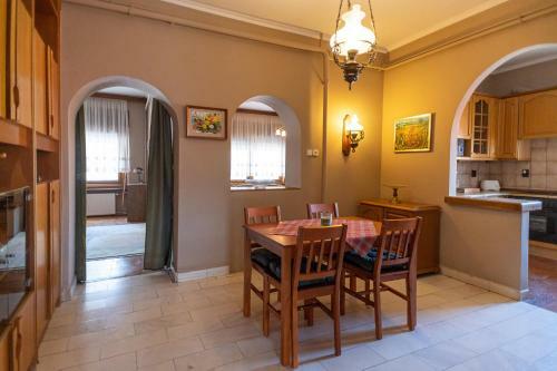 Pelsoart Apartments