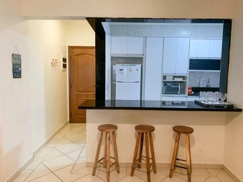 Lindo Apartamento, 3 Dormit�rios, Churrasqueira, Wi-fi E Piscina