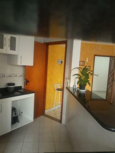 Apartamento Condom�nio Frente Mar