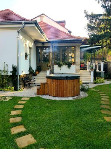 Belv�rosi Kertesh�z