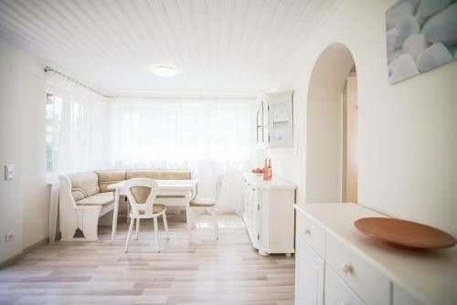 Eleven Apartman House