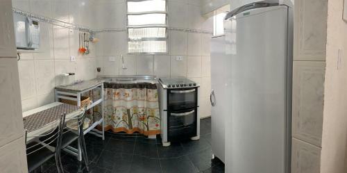Apartamento T�rreo/30 Mts Da Praia