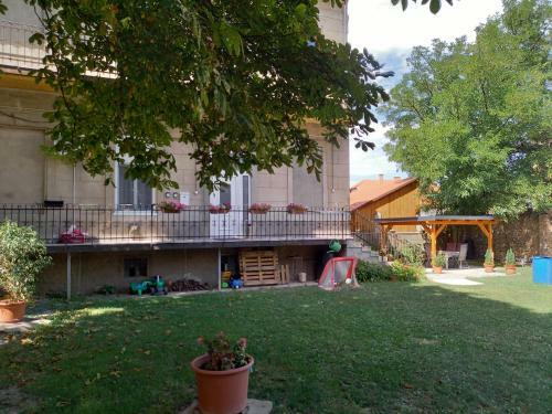 Elizabeth Apartman
