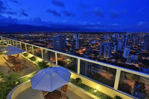 Apartamento 50 Metros Da Praia, 16� Andar Com Vista Pro Mar