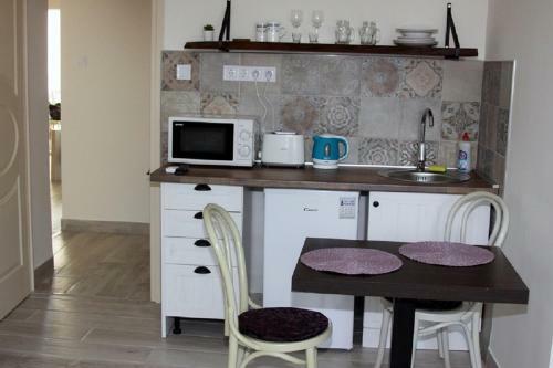 Hostal River Apartment
