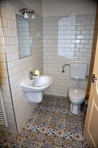 Hostal River Apartment