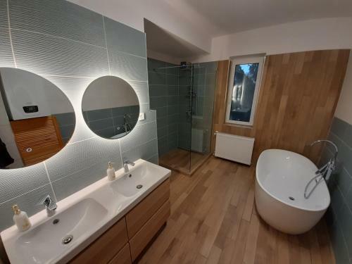 Admiral Apartman Mak�