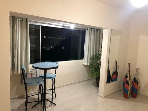 Lindo Apartamento Com Varanda � 150m - Praia de Boa Viagem
