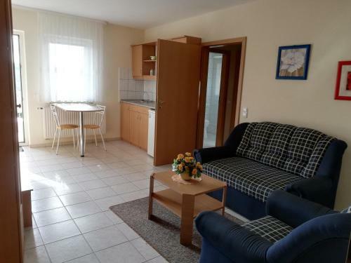 Lena Apartman