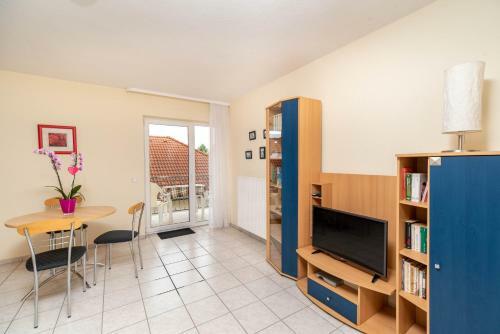 Lena Apartman
