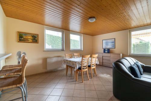 Lena Apartman