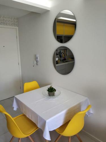 Apartamento Muro Alto Condom�nio Clube