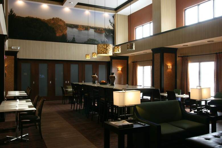 Hotel Hampton Inn And Suites Peru