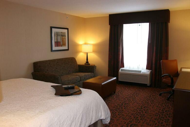 Hotel Hampton Inn And Suites Peru