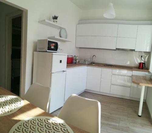 Hajnal Apartmanh�z