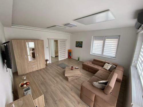 Hajnal Apartmanh�z