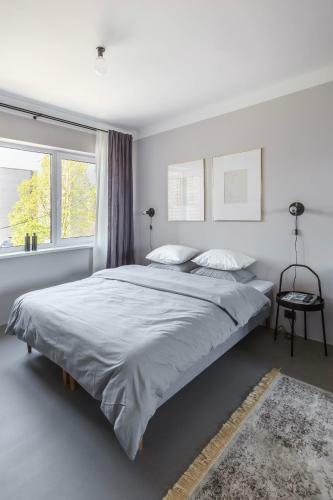 Minimalist. Apartment & Studio