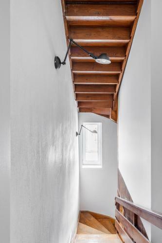 Minimalist. Apartment & Studio