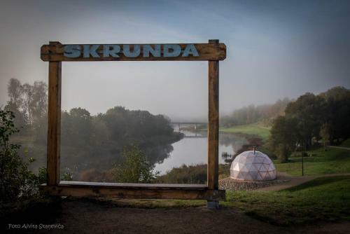 Skrundas Nami??