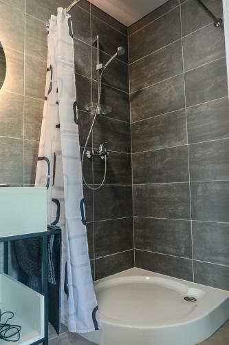 Apartamento J?ros 40