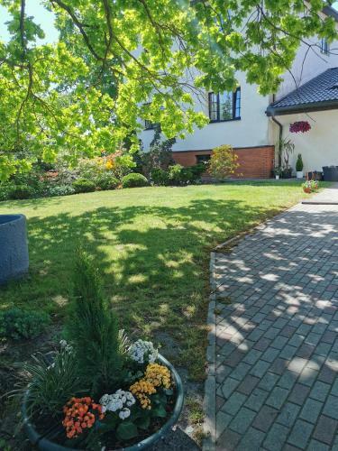 Garden View Home