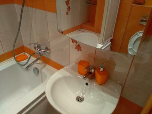 Br?v?bas 25 Apartamenti