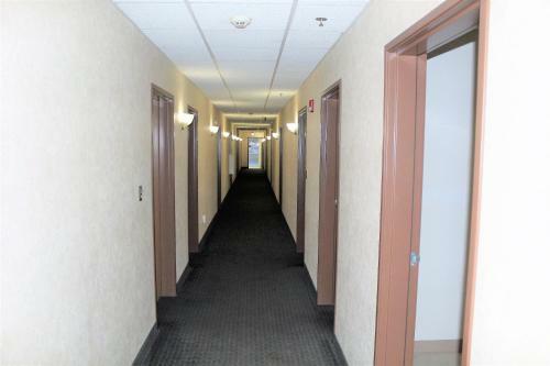 Hotel Cumberland Inn And Suites