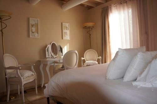 Hostal Guesthouse Le Mas De Cotignac