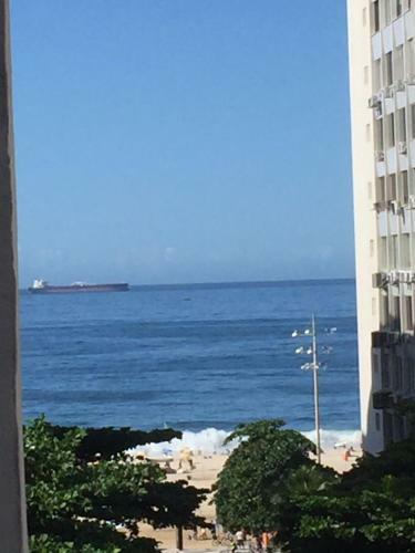 Apartamento Copacabana: Lounge Lindo, Confort�vel E Com Vista Do Mar