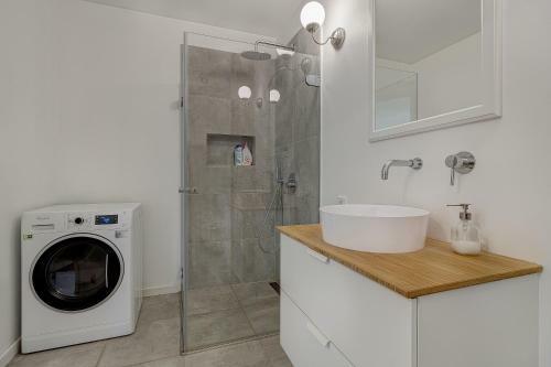 Five Star Downtown Apartment