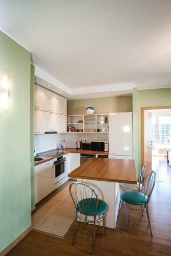 New Apartament Very Close To The City Centre