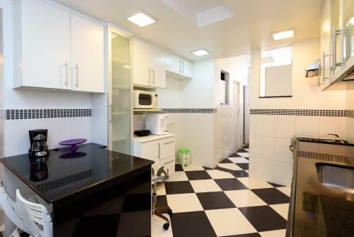 Apartamento Cavirio Bt101 - Conforto E Tranquilidade No Cora��o de Ipanema