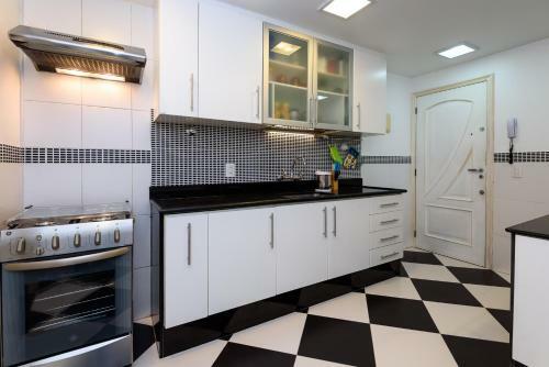 Apartamento Cavirio Bt101 - Conforto E Tranquilidade No Cora��o de Ipanema