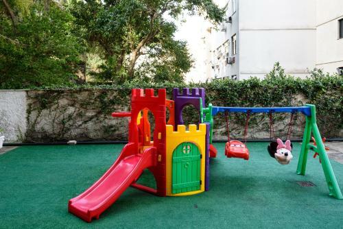 Apartamento Cavirio Bt101 - Conforto E Tranquilidade No Cora��o de Ipanema