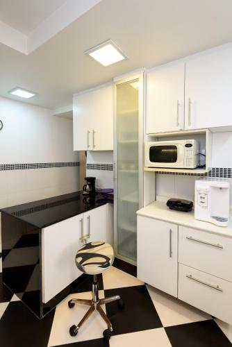 Apartamento Cavirio Bt101 - Conforto E Tranquilidade No Cora��o de Ipanema