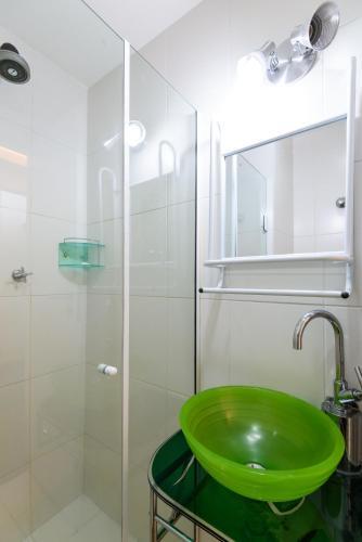 Apartamento Cavirio Bt101 - Conforto E Tranquilidade No Cora��o de Ipanema