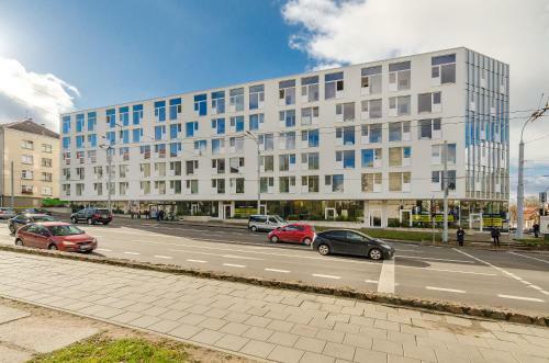 Center Apartment 10a