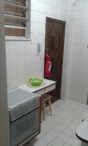 Apartamento Copacabana Uma Quadra Da Praia