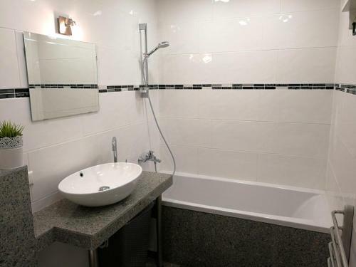 Vilnius Apartment With Stained Glass