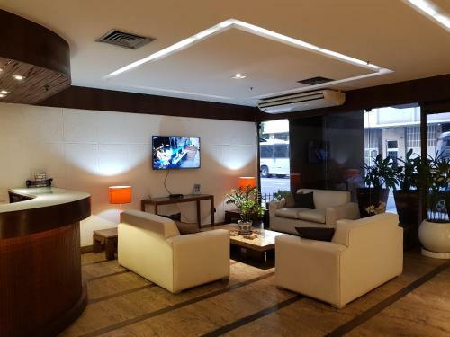 Apartamento Amplo Im�vel Copa Posto 6 - Piscina E Garagem