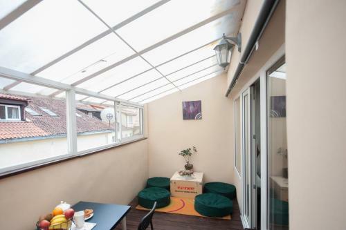 V 12 -terrace + 3 Rooms Apartment Vilnius Old Town