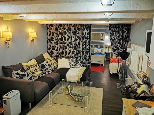 Old Town Basement Apartments